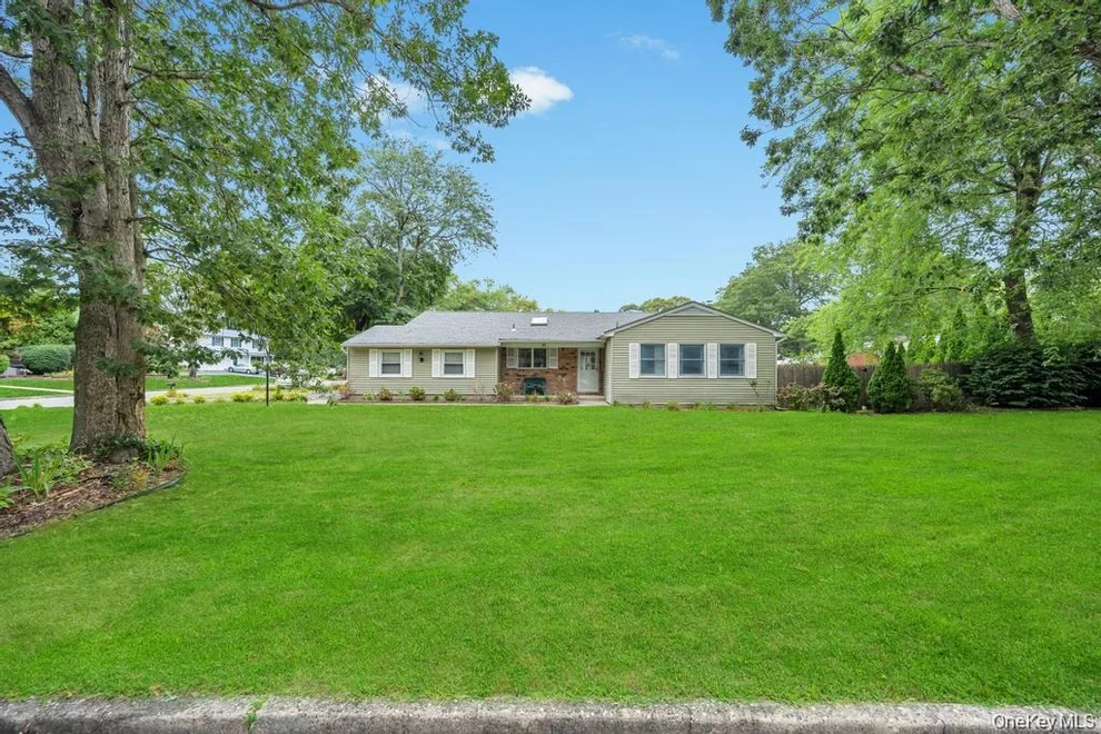 Unit for sale at 31 Essex Drive, Brookhaven, NY 11727