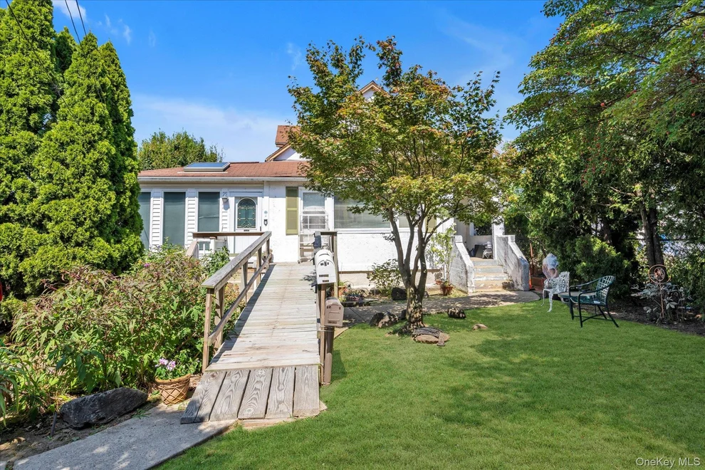 Unit for sale at 25 Bella Vista Avenue, Glen Cove, NY 11542