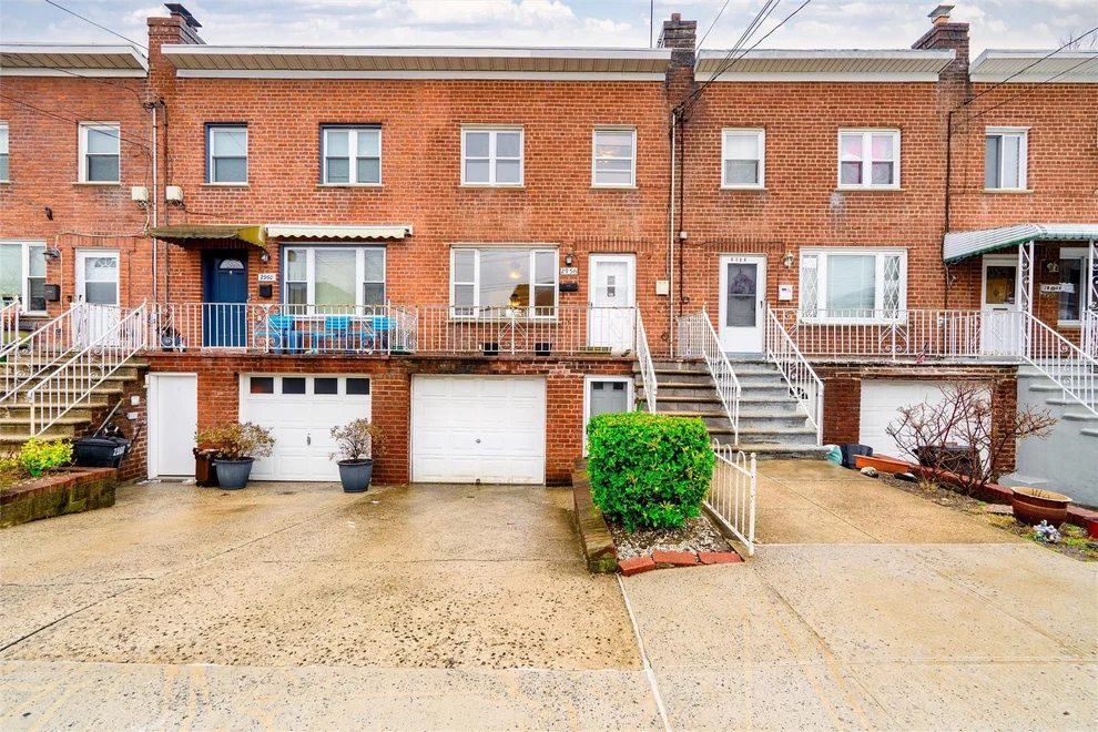 Unit for sale at 2956 Waterbury Avenue, New York, NY 10461