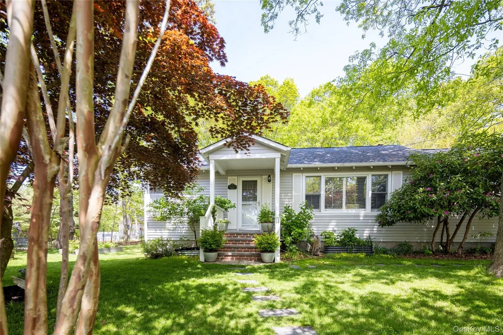 Unit for sale at 16 Bowditch Road, Shelter Island, NY 11964