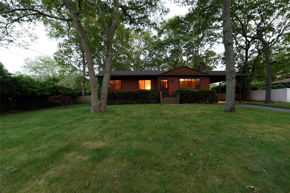 Unit for sale at 17 Hubbard Lane, Southampton, NY 11946