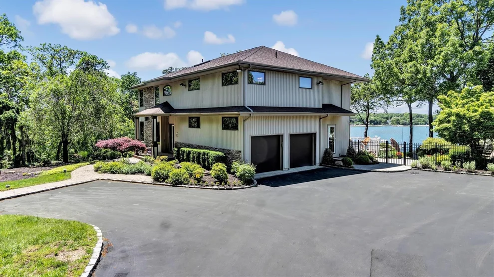 Unit for sale at 12 Sunset Path, Brookhaven, NY 11777