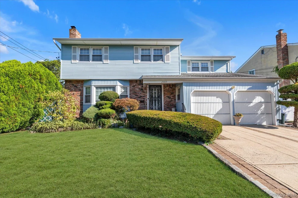 Unit for sale at 2005 Abbot Avenue, Hempstead, NY 11566