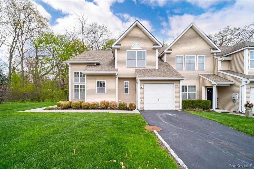 Unit for sale at 26 Halley Court, Poughkeepsie (Town), NY 12601
