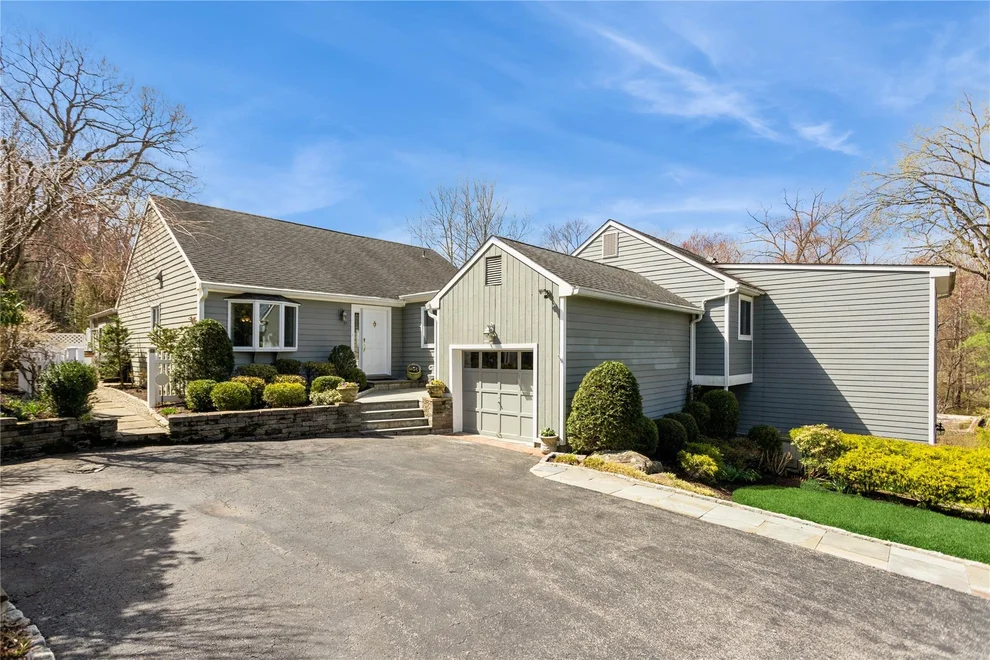 Unit for sale at 31 Dogwood Court, Lewisboro, NY 10526