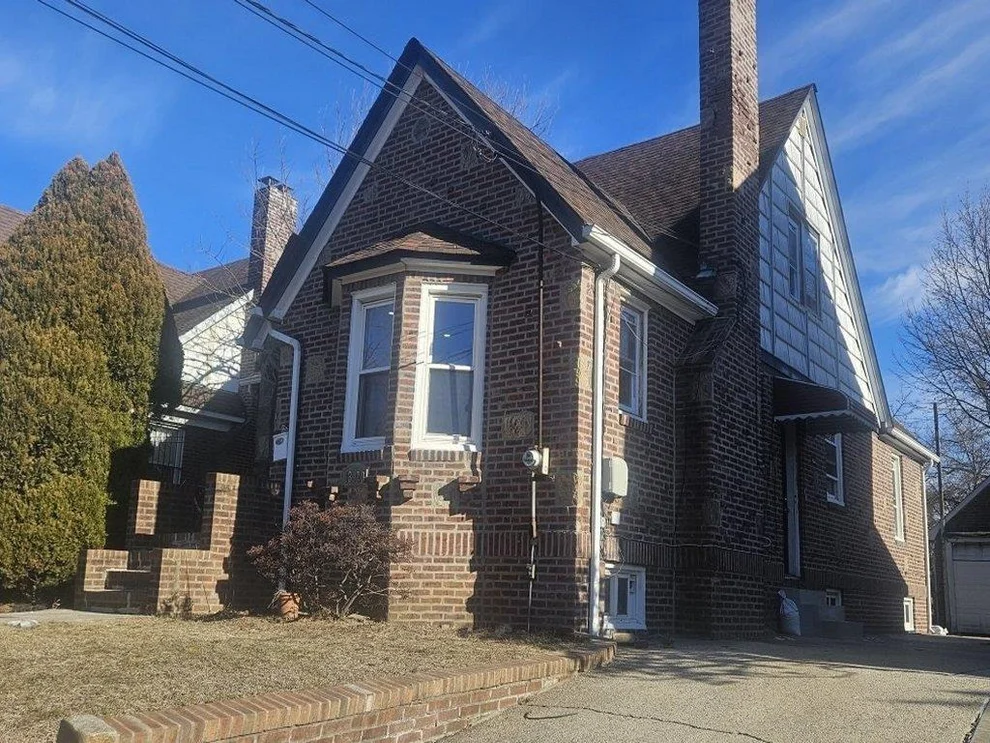 Unit for sale at 139-29 227th Street, New York, NY 11413