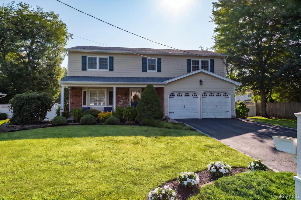 Unit for sale at 165 Pepperidge Road, Islip, NY 11769