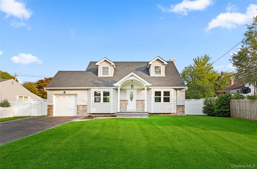 Unit for sale at 3 Ramsey Road, Smithtown, NY 11725