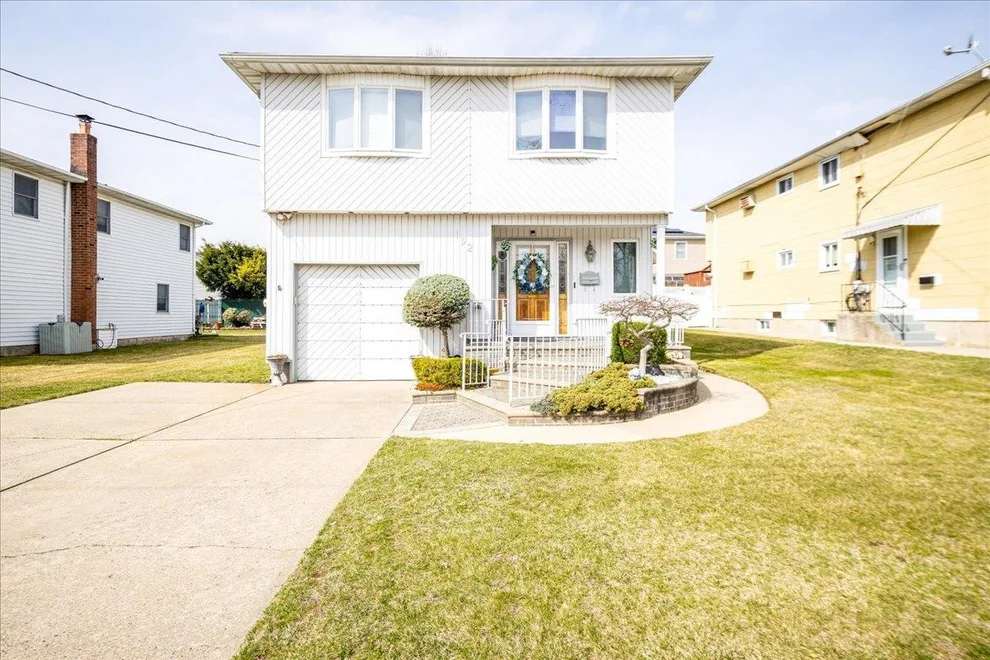 Unit for sale at 192 Doris Avenue, Hempstead, NY 11010