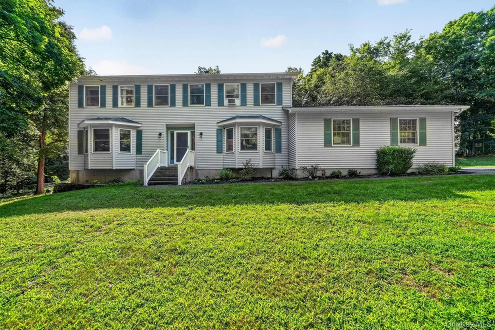 Unit for sale at 80 Susan Lane, Wallkill, NY 10919
