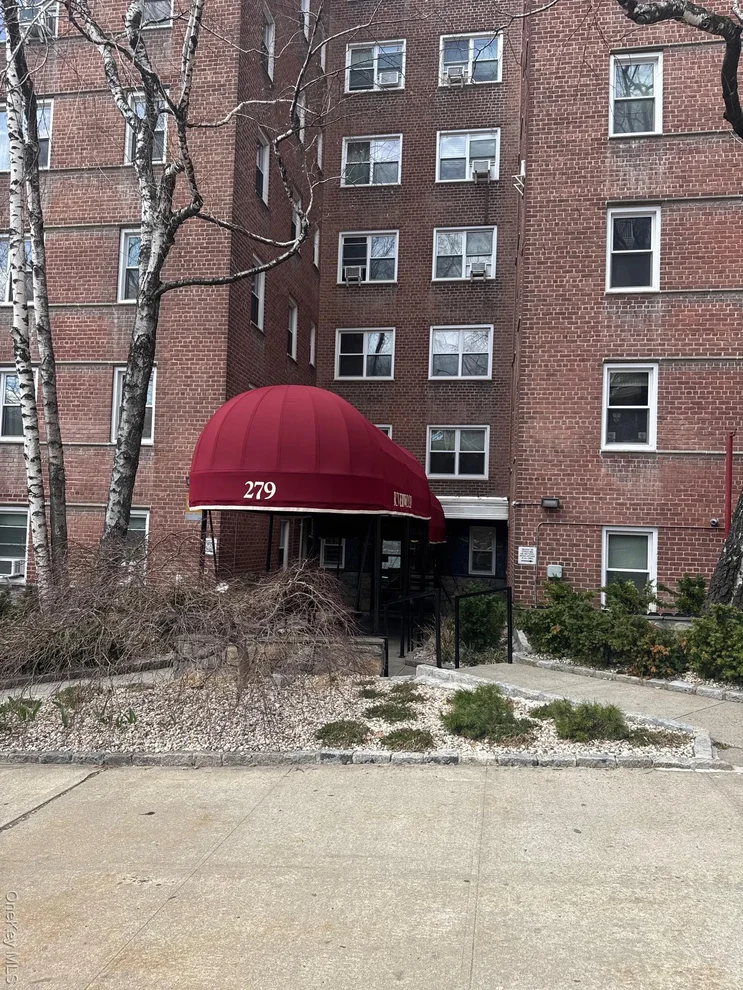 Unit for sale at 279 North Broadway Street, Yonkers, NY 10701