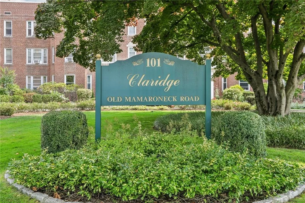 Unit for sale at 101 Old Mamaroneck, White Plains, NY 10605