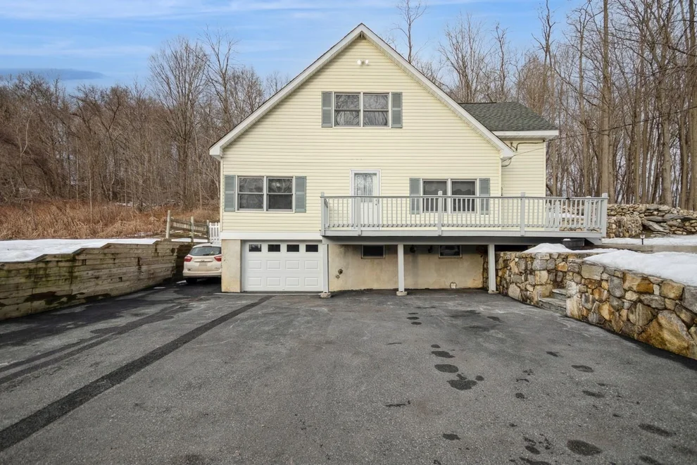 Unit for sale at 588 Ludingtonville Road, Kent, NY 12531