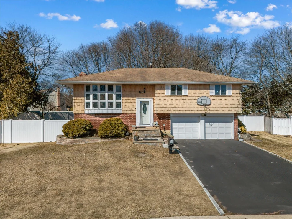 Unit for sale at 163 Albany Street, Babylon, NY 11729