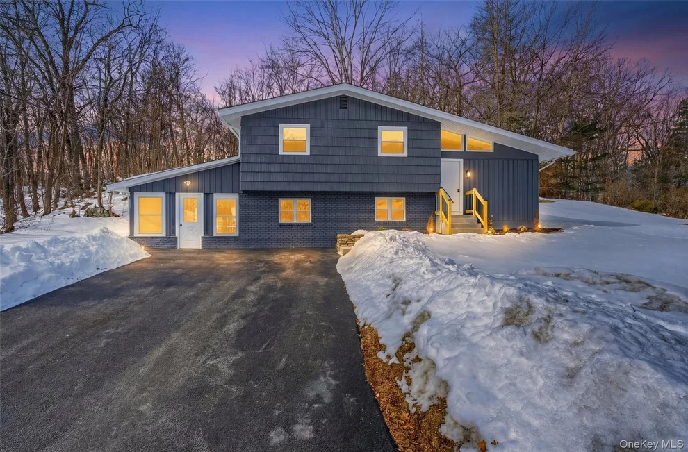 Unit for sale at 74 Roosevelt Road, Hyde Park, NY 12538