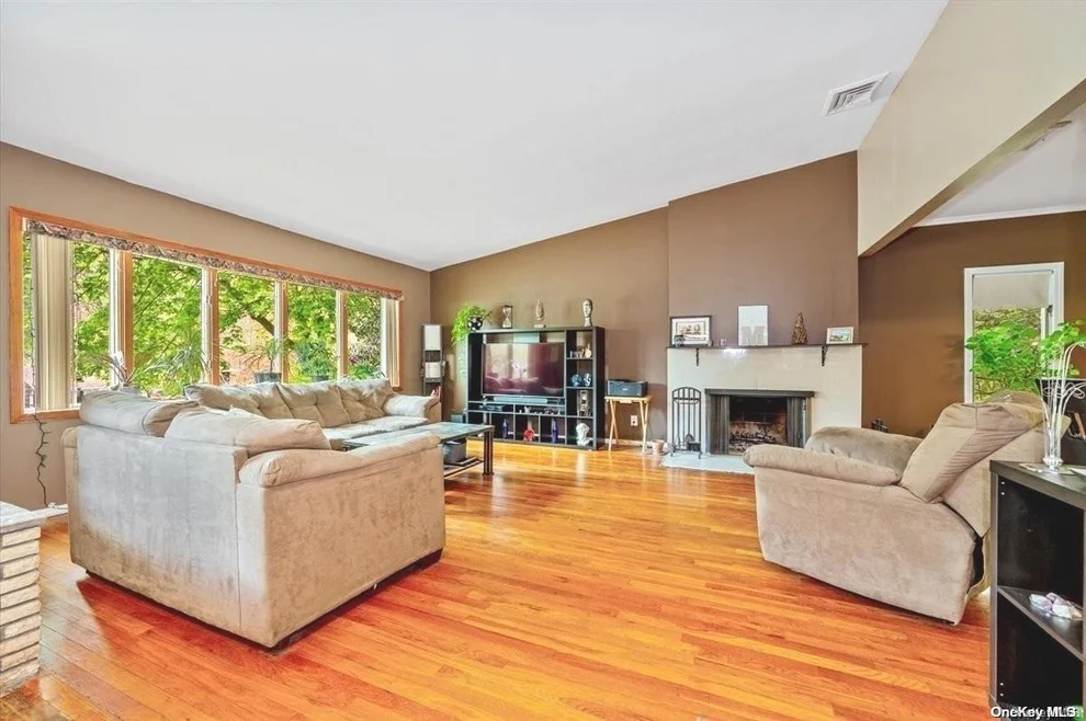 Unit for sale at 24 Trent Lane, Smithtown, NY 11787