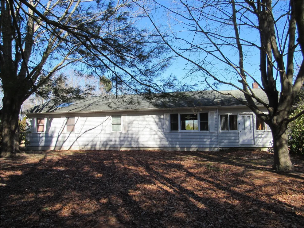 Unit for sale at 166 Manor Lane, Riverhead, NY 11947