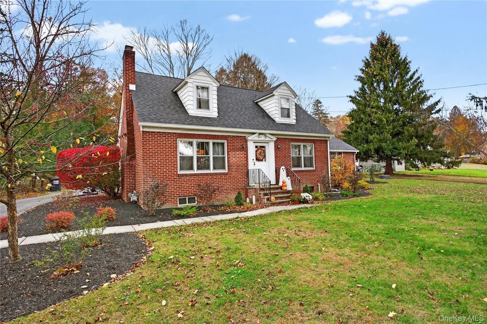 Unit for sale at 41 New Paltz Road, Lloyd, NY 12528