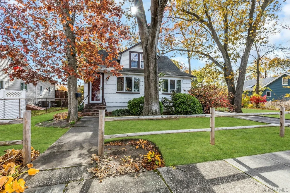 Unit for sale at 36 Roslyn Street, Islip, NY 11752
