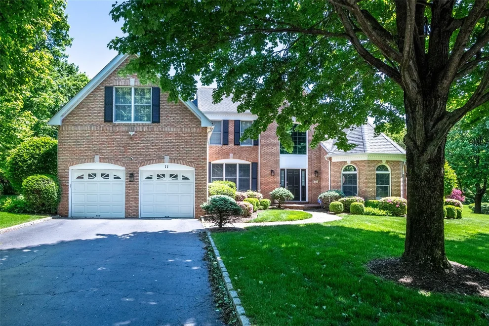 Unit for sale at 11 Pebble Beach Lane, White Plains, NY 10605