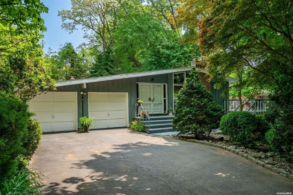 Unit for sale at 67 Hunters Lane, Huntington, NY 11746