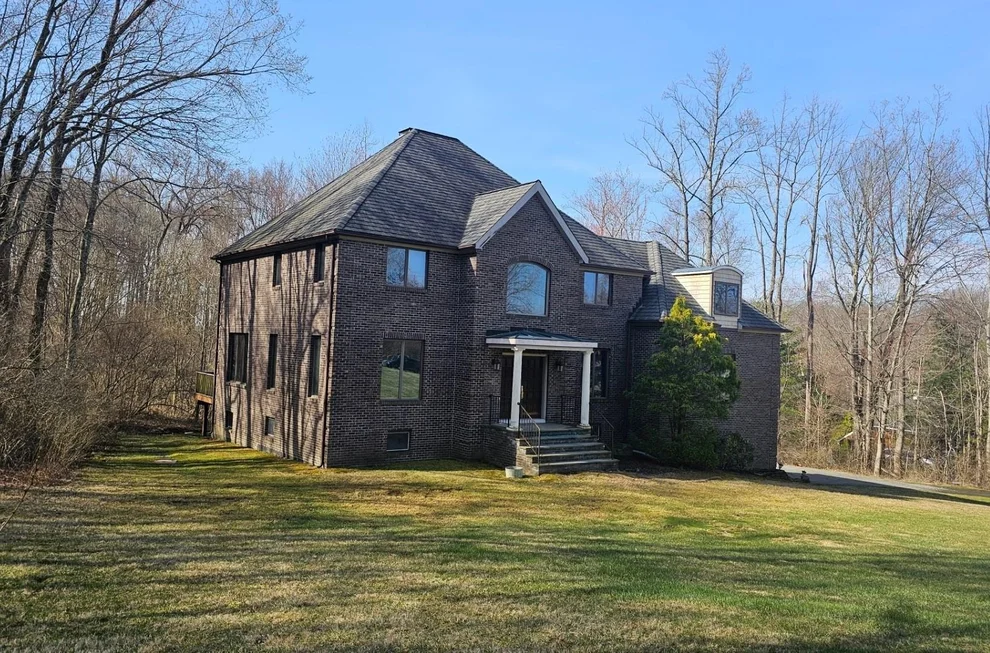 Unit for sale at 78 Coventry Lane, Southeast, NY 10509