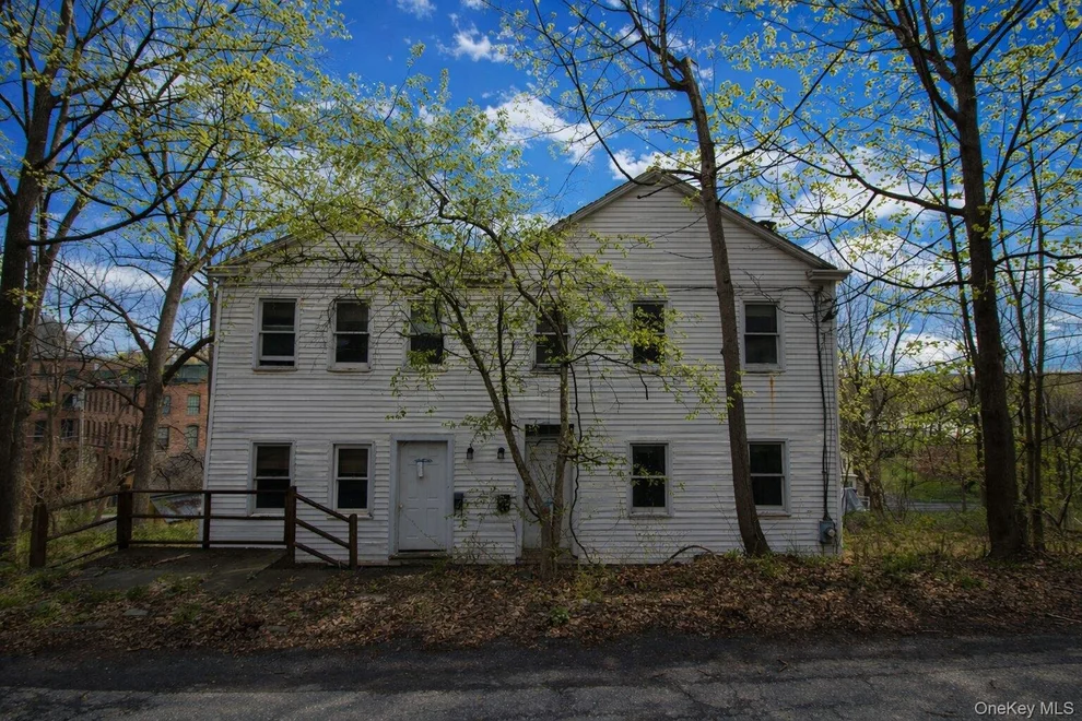 Unit for sale at 13 & 15 Underwood Street, Saugerties, NY 12477