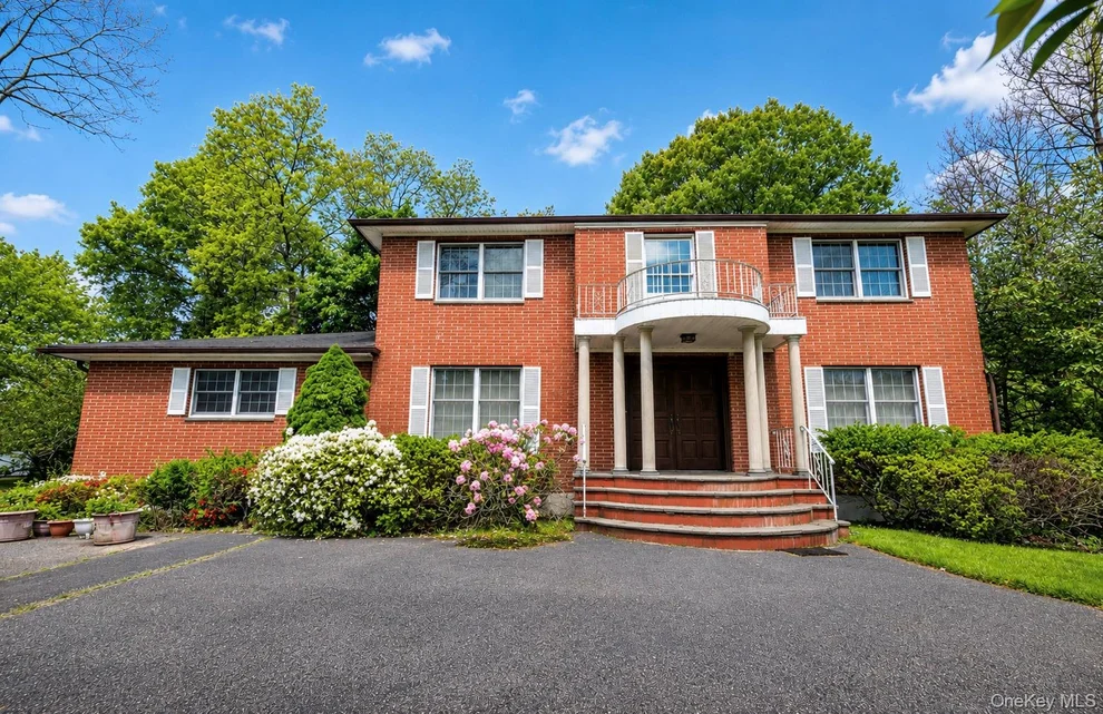 Unit for sale at 4 Carol Lane, Mamaroneck, NY 10543