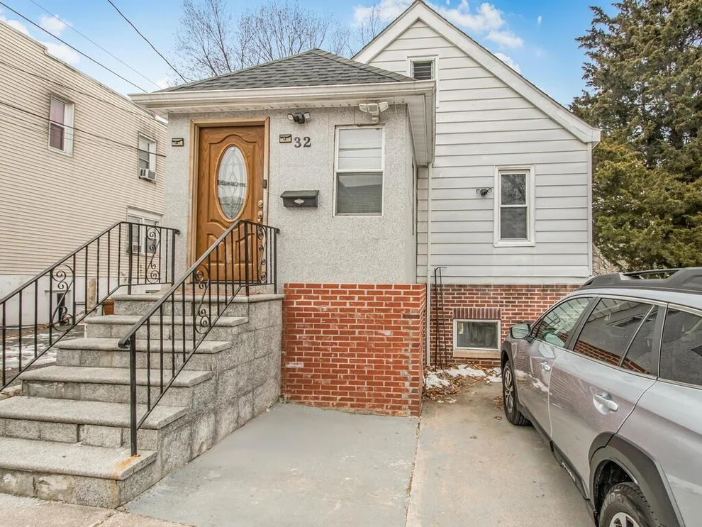 Unit for sale at 41 Altonwood Place, Yonkers, NY 10710