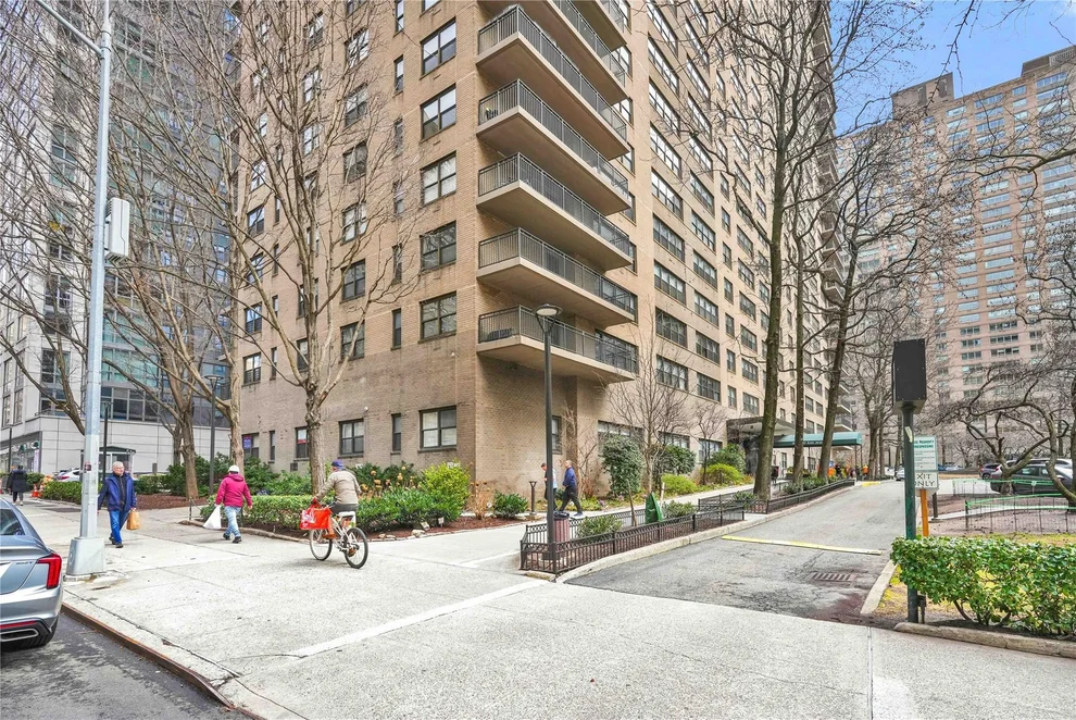 Unit for sale at 180 W End Avenue, New York, NY 10023