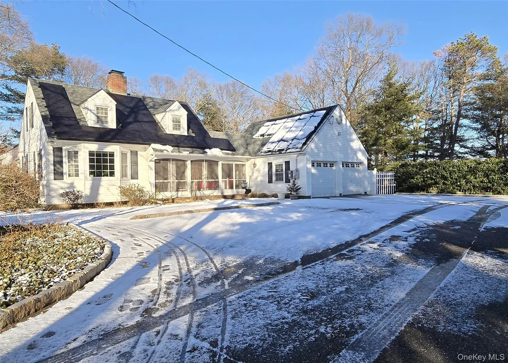 Unit for sale at 1435 Broadway Avenue, Islip, NY 11741
