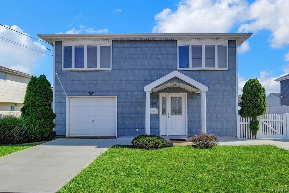 Unit for sale at 497 Nassau Avenue, Hempstead, NY 11520