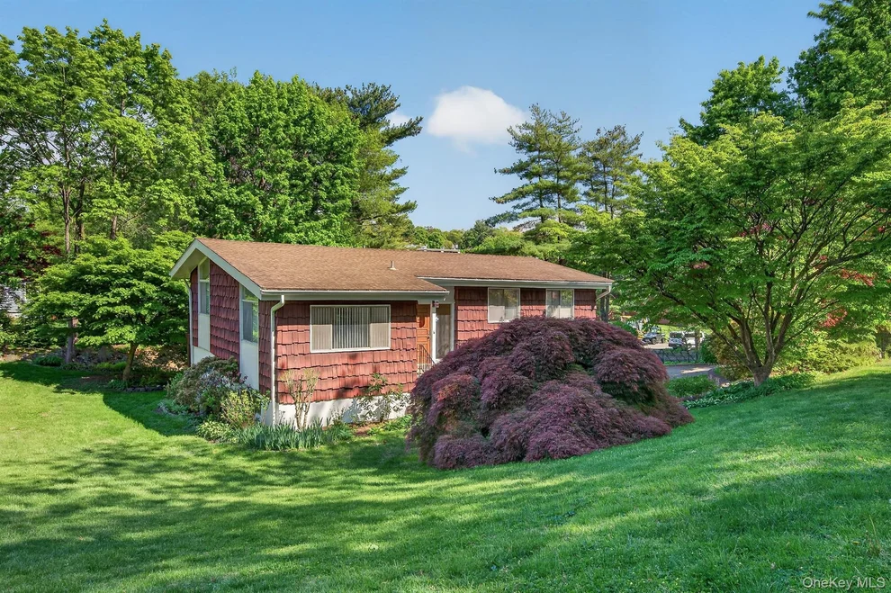 Unit for sale at 4 Brookdell Drive, Greenburgh, NY 10530