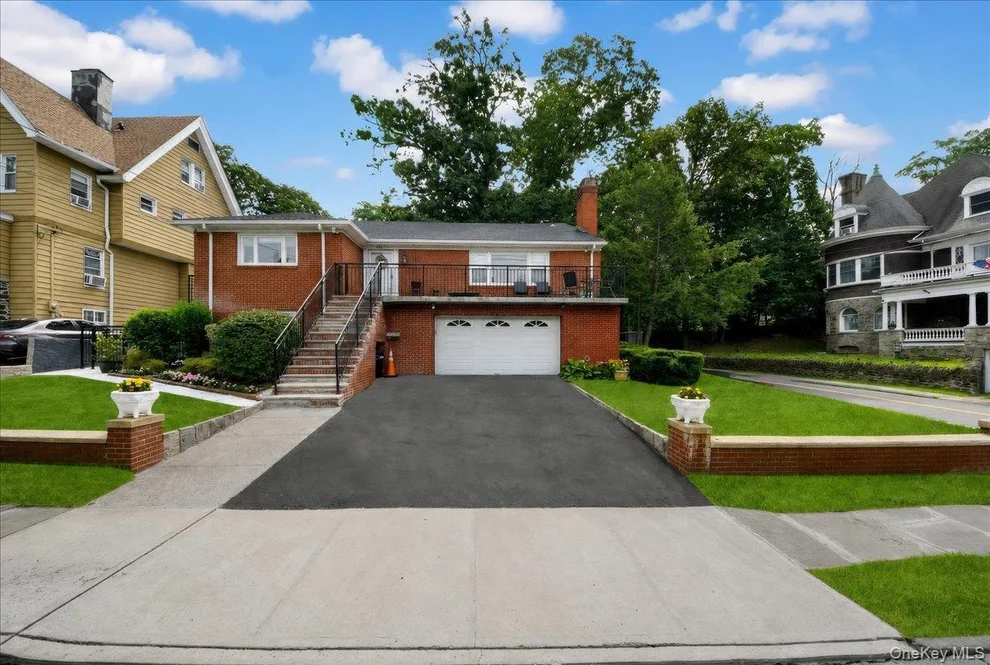 Unit for sale at 238 Van Cortlandt Park Avenue, Yonkers, NY 10705