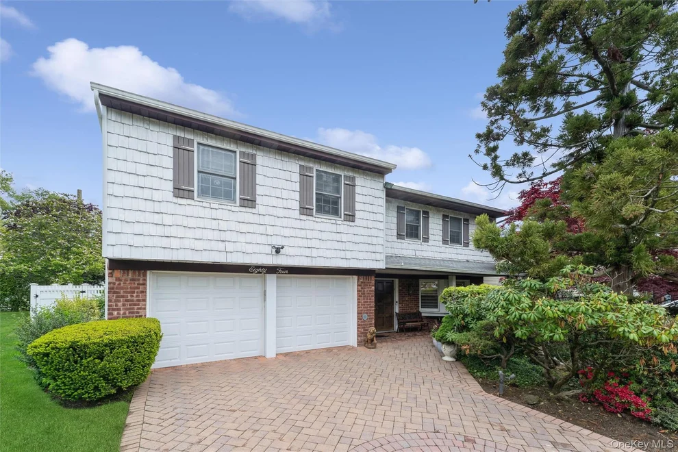 Unit for sale at 84 Nottingham Road, North Hempstead, NY 11040