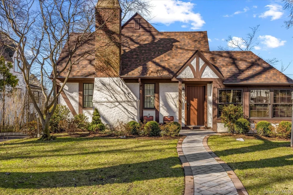 Unit for sale at 45 Tain Drive, North Hempstead, NY 11021