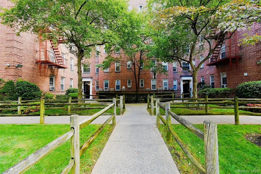 Unit for sale at 786 Bronx River, Yonkers, NY 10708