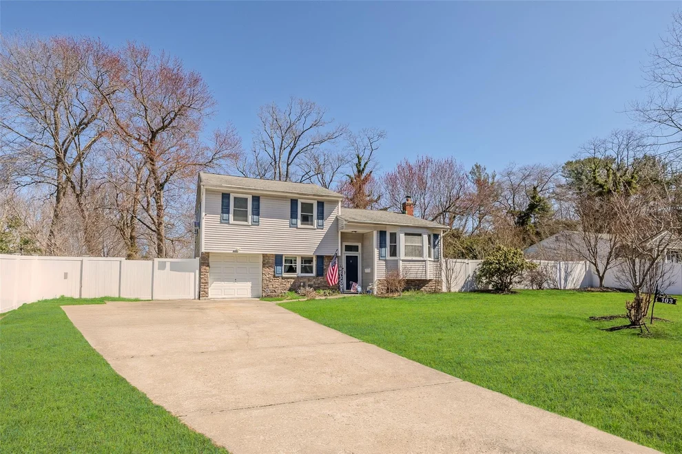 Unit for sale at 103 Glenwood Lane, Brookhaven, NY 11777