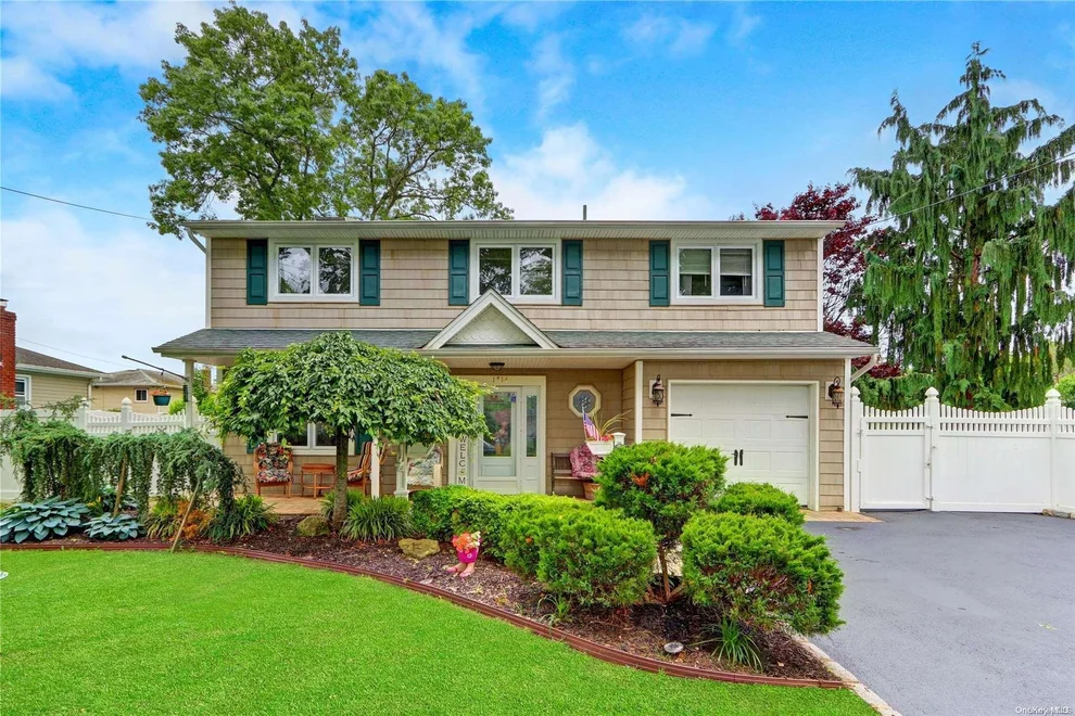 Unit for sale at 1714 Quentin Street, Babylon, NY 11704