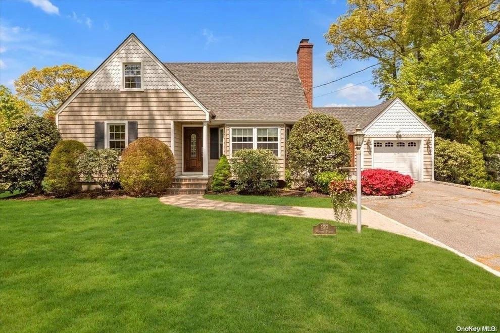 Unit for sale at 150 Hoover Place, Huntington, NY 11721