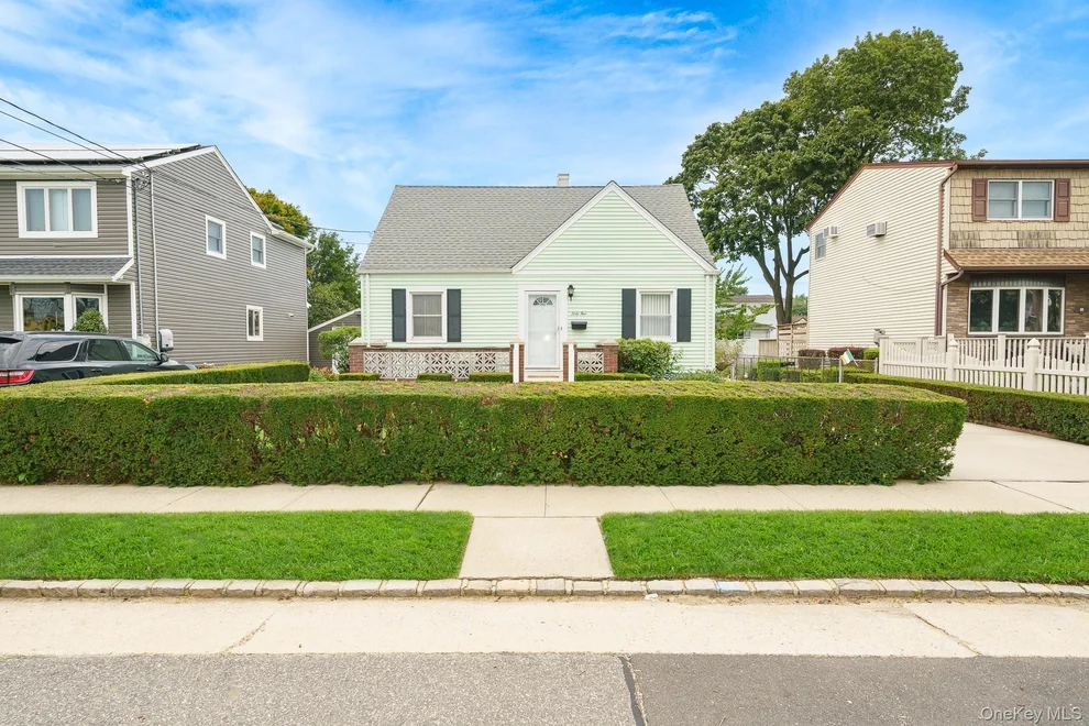 Unit for sale at 65 5th Street, North Hempstead, NY 11040