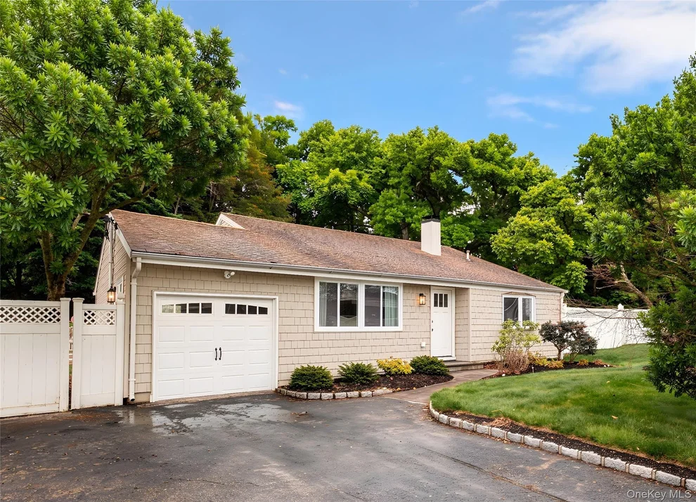 Unit for sale at 3106 Devon Avenue, Brookhaven, NY 11763