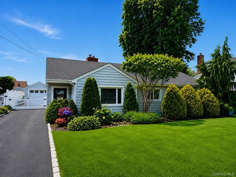 Unit for sale at 51 Fox Boulevard, Oyster Bay, NY 11758