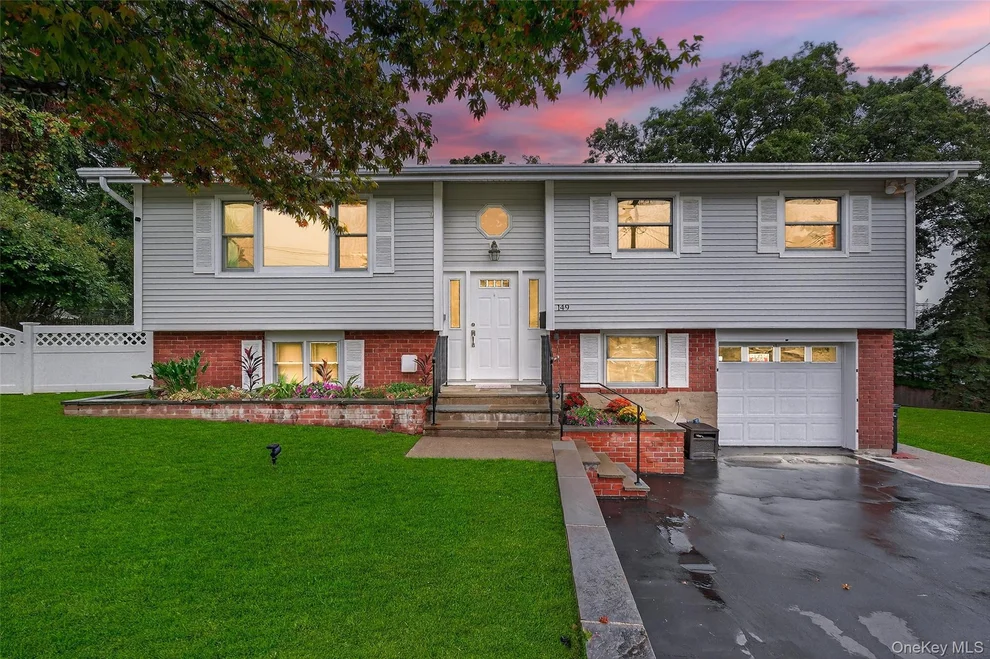 Unit for sale at 149 Cole Court, Cortlandt, NY 10511