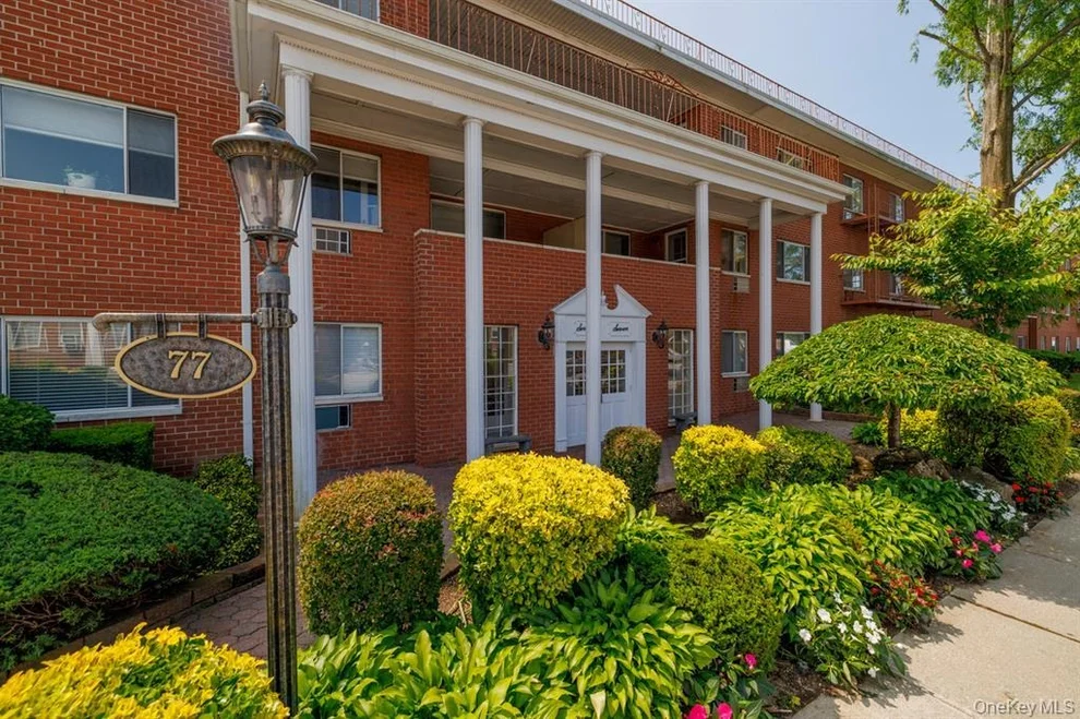 Unit for sale at 77 S Park Avenue, Hempstead, NY 11570