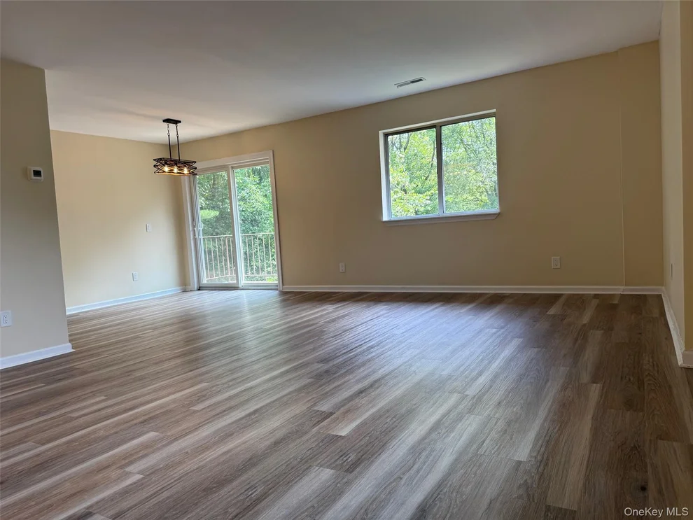 Unit for sale at 276 Temple Hill Road, New Windsor, NY 12553