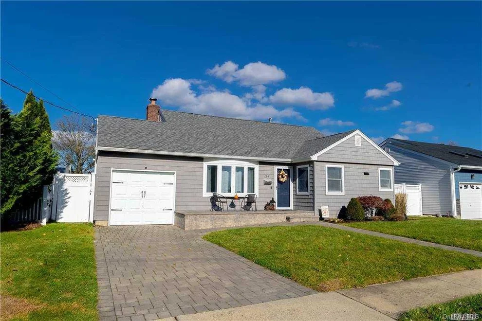 Unit for sale at 34 W Kissimee Road, Lindenhurst, NY 11757