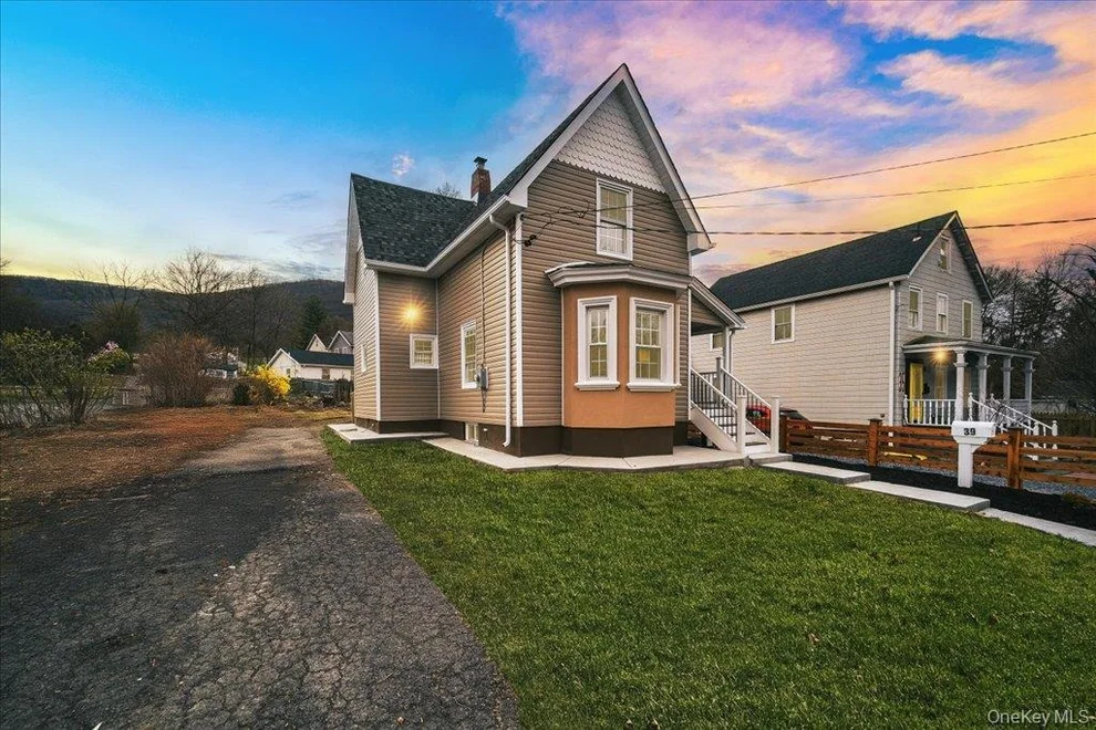 Unit for sale at 39 Washington Avenue, Beacon, NY 12508