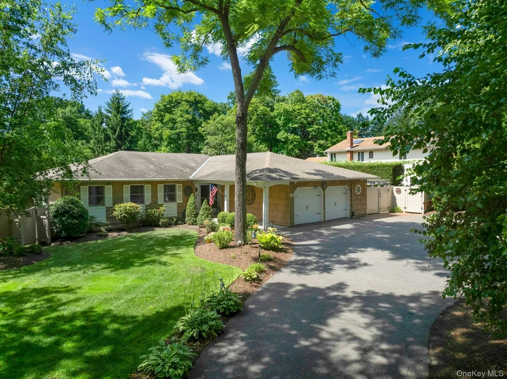 Unit for sale at 189 Lodge Avenue, Huntington, NY 11746