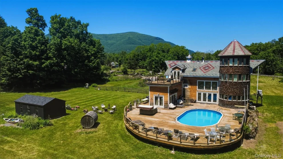 Unit for sale at 5 Downer Lane, Woodstock, NY 12498